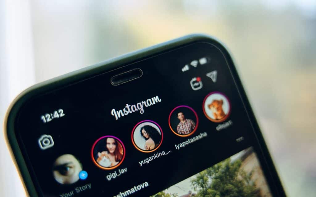 8 Faceless Reel Ideas for Instagram Engagement